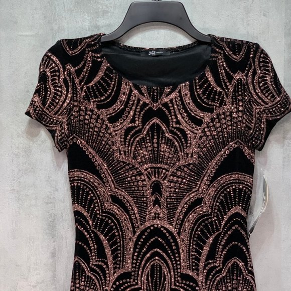 Jump Juniors' Black/Gold Glitter-Dusted Print Shor - Picture 3 of 12